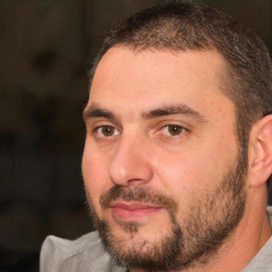 Carlos Mendoza, especialista en inversiones